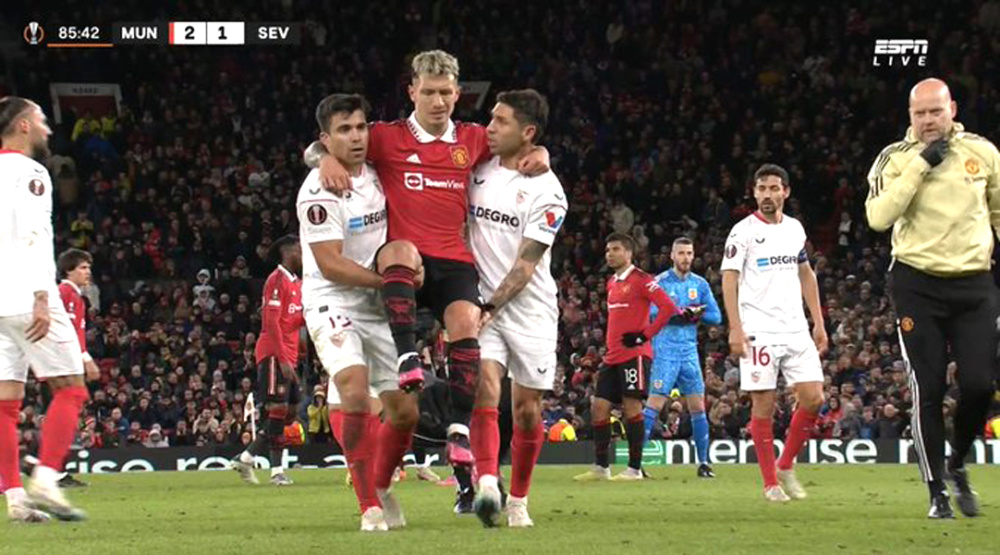  利物浦铁卫重伤恐赛季报销  